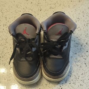 Jordan Kids Black and Gray Elephant Print Sneakers Size 7.5